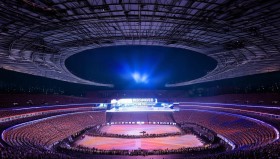 2025英雄联盟全球总决赛北京国家体育场启幕：双败淘汰制下Faker冲击第五座召唤师杯