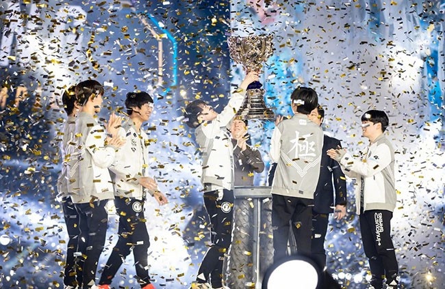 RNG全球总决赛小组赛团战配合精妙，成功晋级淘汰赛-必威电竞